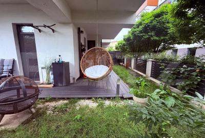Apartament cu 3 camere decomandat în Florilor