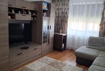 Apartament cu 2 camere decomandat în 9 Mai - 1