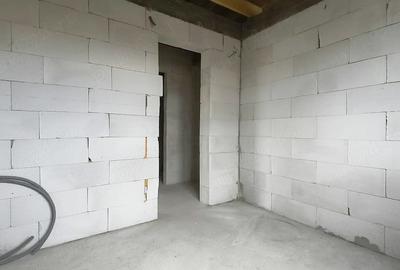 Casă cu 7 camere cu Teren 352 Mp în Central
