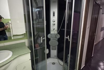 Apartament cu 3 camere decomandat în Ultracentral