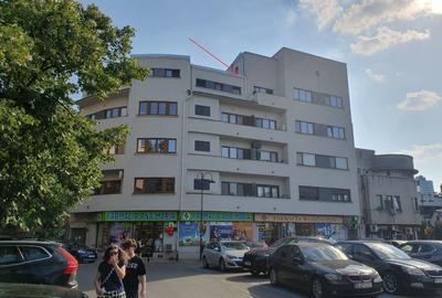 Garsonieră decomandată în P-ța Victoriei