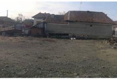 Teren de 36 mp, în Mândra - 4