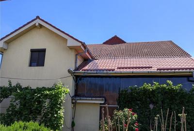 Casă cu 9 camere cu Teren 741 Mp în Central - 19