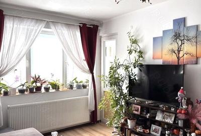 Apartament cu 3 camere semidecomandat, mobilat în Crângași