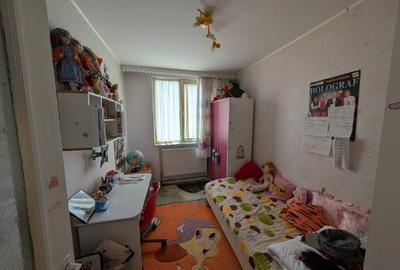Apartament cu 3 camere semidecomandat în Calea Romanului - 1
