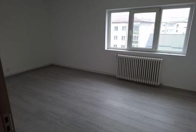 Apartament cu 2 camere decomandat în Central - 1