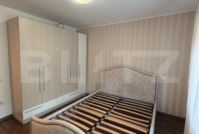 Apartament cu 3 camere decomandat, mobilat în Zorilor