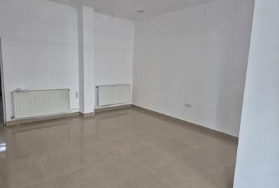 Spațiu comercial, de 60 mp, în Micro IV - 1