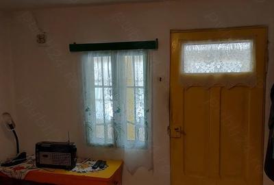 Casă cu 3 camere cu Teren 1000 Mp în Oteștii de Jos - 2