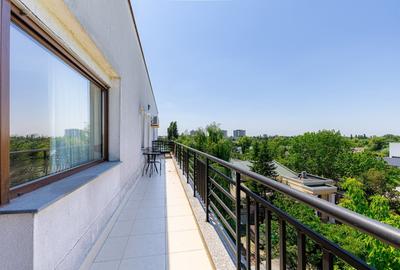 Apartament cu 3 camere decomandat, mobilat în Sisești