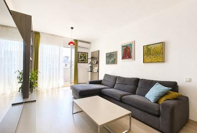 Apartament cu 3 camere semidecomandat, mobilat în Central - 1