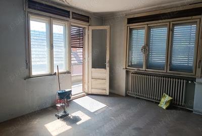 Casă cu 6 camere cu Teren 450 Mp în Central - 3