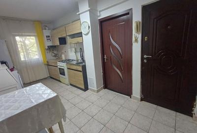 Apartament cu 3 camere decomandat în Central - 2