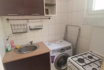 Garsonieră decomandată în Titan - 2