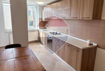 Apartament cu 2 camere decomandat în Ultracentral