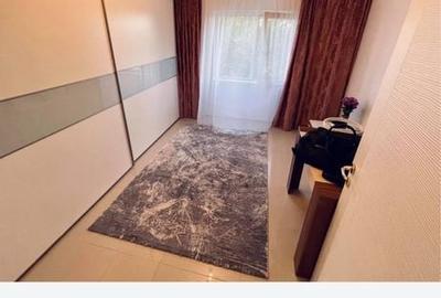 Apartament cu 3 camere decomandat în 1 Mai
