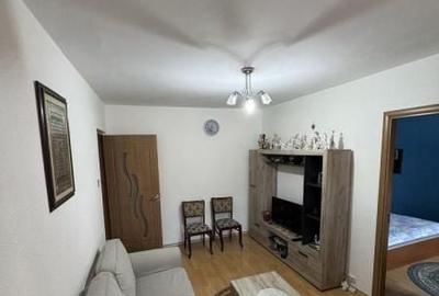 Apartament cu 2 camere semidecomandat, mobilat în Tomis III