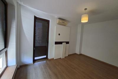 Apartament cu 4 camere decomandat, mobilat în Braytim - 10