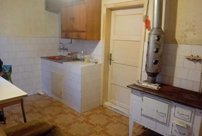 Casă individuală cu 3 camere cu Canalizare în Unirii - 7