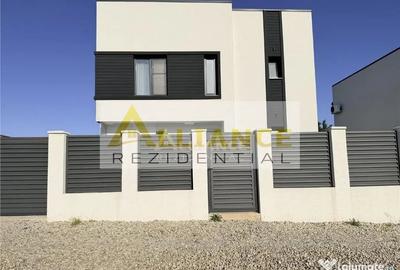 Casă cu 4 camere cu Teren 300 Mp în Berceni