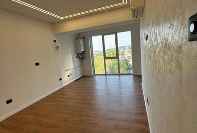 Apartament cu 3 camere decomandat în Sud