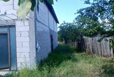 Casă cu 4 camere în Șopârlița