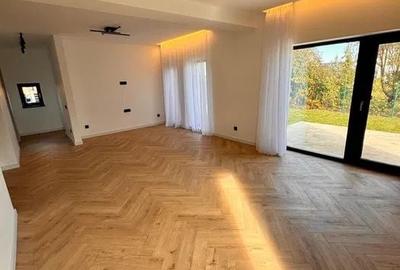 Casă cu 4 camere cu Teren 300 Mp în Domnești