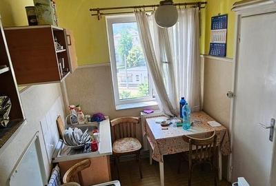 Apartament cu 3 camere decomandat în Central - 9