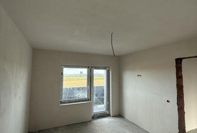Casă cu 3 camere în Ipotești
