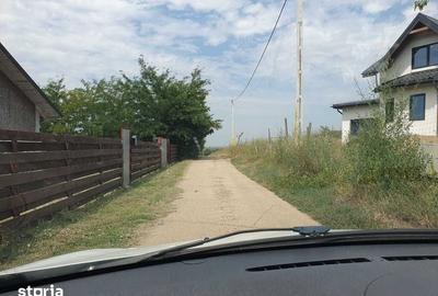 Teren de 1219 mp, în Tomești