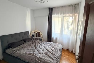 Apartament cu 3 camere decomandat în Ultracentral