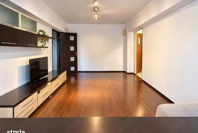 Apartament cu 3 camere semidecomandat în Central