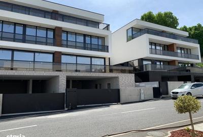 Casă cu 4 camere cu Canalizare în Europa
