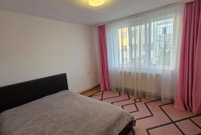 Apartament cu 3 camere decomandat în Alexandru cel Bun