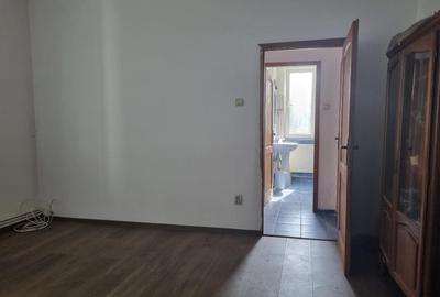Apartament cu 2 camere semidecomandat în Bucureștii Noi