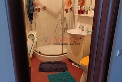 Apartament cu 2 camere în Apărătorii Patriei