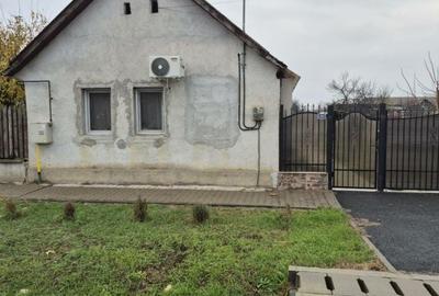 Casă cu 3 camere în Central - 1