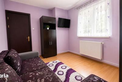Apartament cu 3 camere semidecomandat în Central