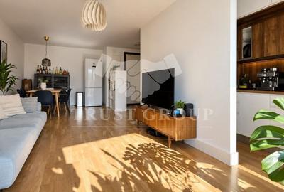 Apartament cu 3 camere decomandat, mobilat în Barbu Văcărescu