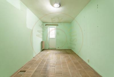 Apartament cu 3 camere circular în Războieni - 11