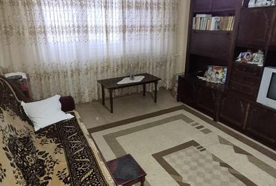 Apartament cu 2 camere, mobilat în Km 4-5