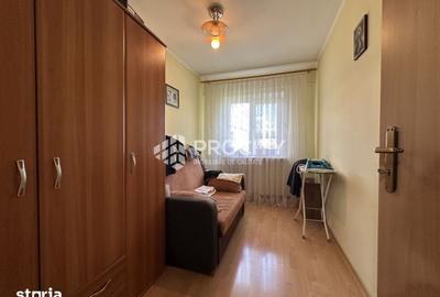 Apartament cu 3 camere decomandat în Canta - 9