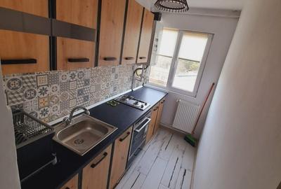 Apartament cu 3 camere semidecomandat în Tomis Nord - 3