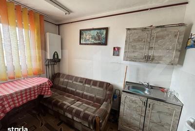 Apartament cu 2 camere, mobilat în Micro 11