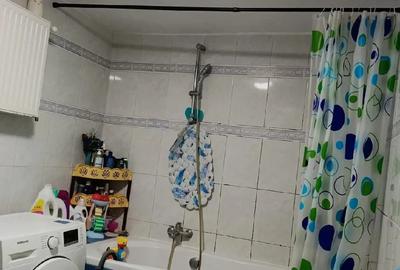 Apartament cu 3 camere semidecomandat în Central - 1