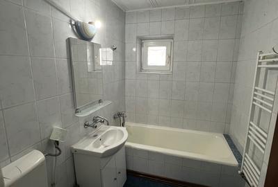 Apartament cu 3 camere decomandat în Central - 3
