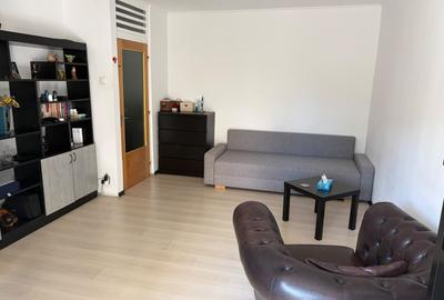 Garsonieră decomandată în 13 Septembrie