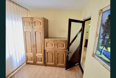 Apartament cu 4 camere decomandat, mobilat în Central