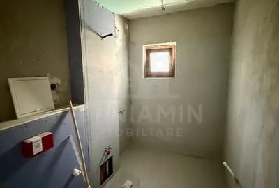 Apartament cu 3 camere decomandat în Brazda lui Novac