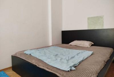 Casă cu 4 camere cu Teren 900 Mp în Central
